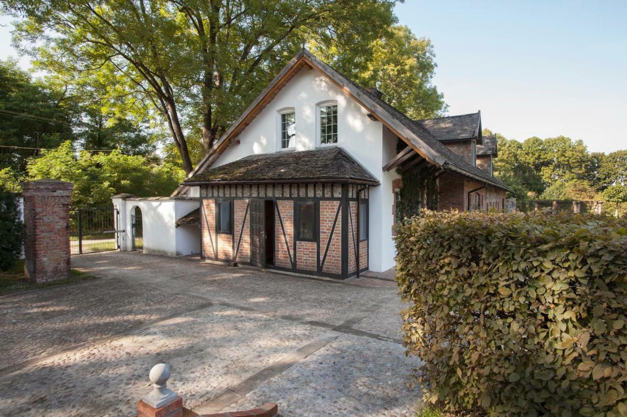 Dom Lowczego Gnoyna Park Guest House Radziejowice Exterior photo